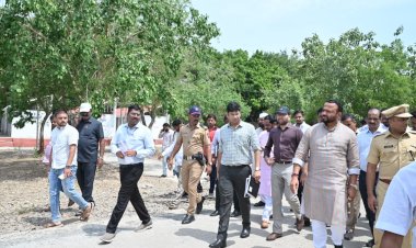 आषाढी यात्रा कालावधीत स्वच्छतेला प्राधान्य द्यावे - पालकमंत्री जयकुमार गोरे