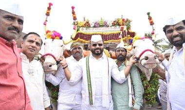 धर्मपुरीत संत ज्ञानेश्वर महाराज पालखीचे पालकमंत्री जयकुमार गोरे यांच्याकडून भक्तिमय वातावरणात व मोठ्या उत्साहाने स्वागत