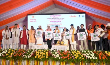 वारकऱ्यांच्या चरणसेवेच्या माध्यमातून भारताच्या युवा शक्तीचे दर्शन - मुख्यमंत्री देवेंद्र फडणवीस