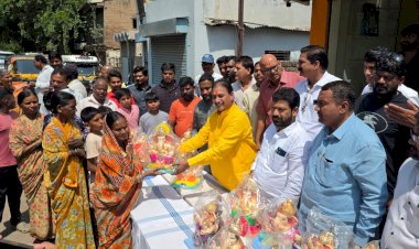 गणेशोत्सवाच्या पार्श्वभूमीवर मनसेच्या माध्यमातून घराघरात पोहोचली गणरायाची मूर्ती