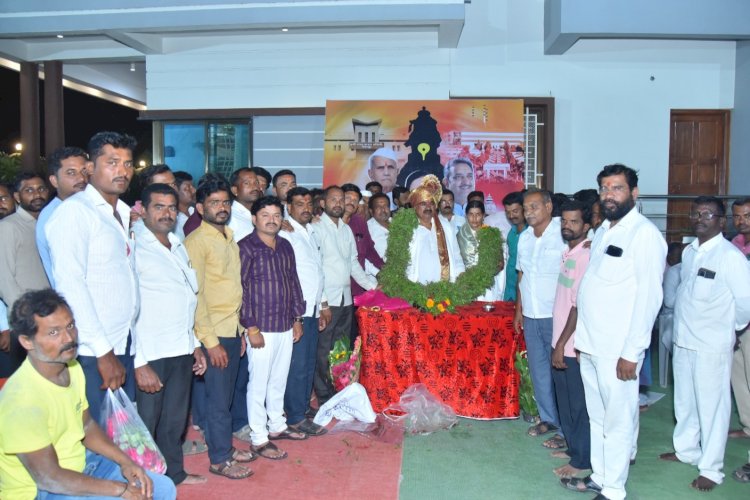 राजकीय कटुतेला थारा न देता जनसेवेचा मार्ग स्वीकारला : लक्ष्मण(तात्या) धनवडे