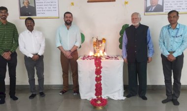 कॅनडा देशात ग्रामिण भागातील विद्यार्थ्यांना करिअर च्या अनेक संधी - अखिलेश अभ्यंकर