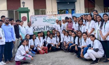 स्वेरीज् कॉलेज ऑफ डी.फार्मसीची साईवेद फार्मा प्रा. लि. कंपनीला औद्योगिक भेट