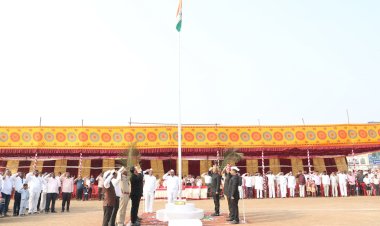 प्रांताधिकारी गजानन गुरव यांच्या हस्ते प्रजासत्ताक दिनी ध्वजारोहण संपन्न