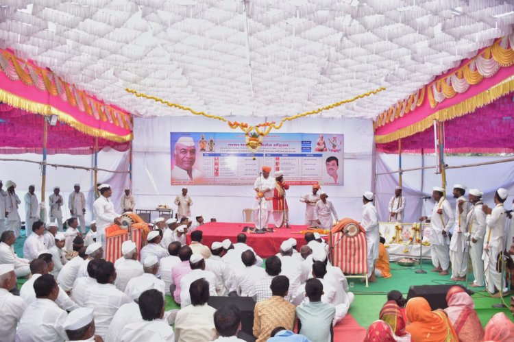 समाज सुधारण्यासाठी परमार्थाची कास धरा - ह.भ.प.बोधले महाराज