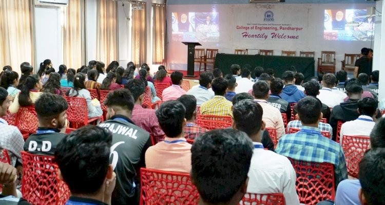 स्वेरीच्या विद्यार्थ्यांनी घेतला ‘इंडियाज टीचडे: चिप्स फॉर विकसित भारत’ कार्यक्रमाच्या थेट प्रक्षेपणाचा लाभ