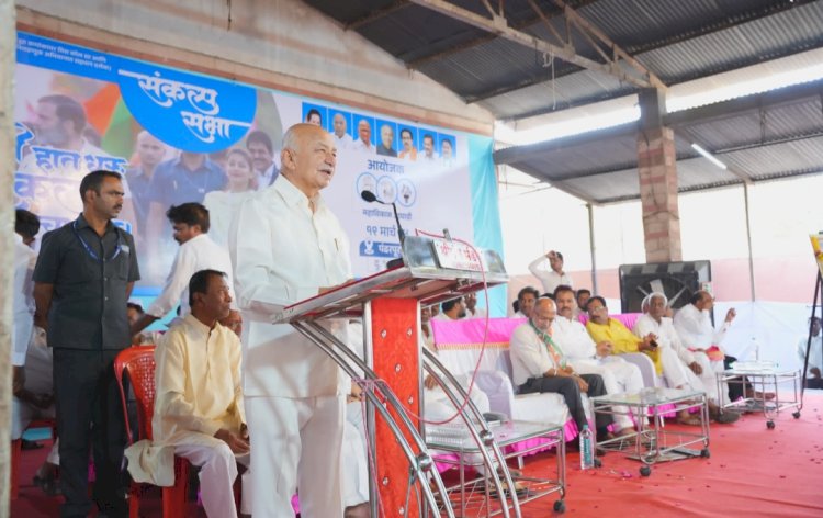 आगामी निवडणूकही लोकशाही विरुद्ध हुकूमशाही  - माजी केंद्रीय मंत्री सुशिलकुमार शिंदे
