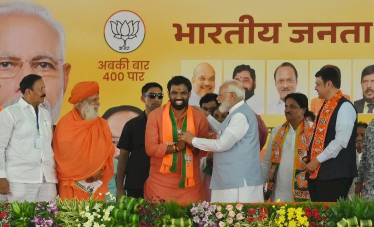 सोलापूरकरांनी भाजपाच्या माध्यमातून विकासाच्या गॅरंटीला निवडावे 