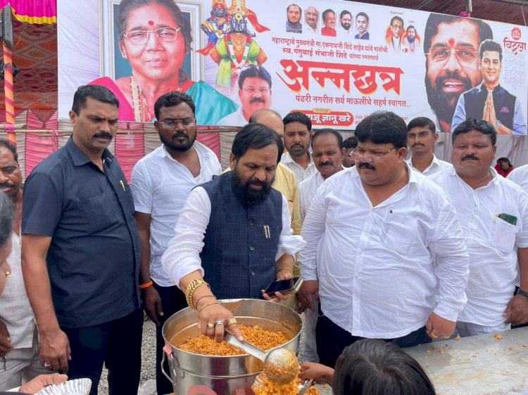 उद्योजक राजू खरे यांचे वतीने झाले दोन दिवस अन्नदान ; मुख्यमंत्री शिंदे यांच्या मातोश्री स्व.गंगुबाई शिंदे  यांचे नावे उघडले होते अन्नछत्र 