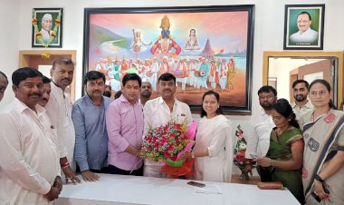 ना.आदिती तटकरे यांचेकडून चेअरमन  कल्याणराव काळे यांना वाढदिवसानिमित्त शुभेच्छा !