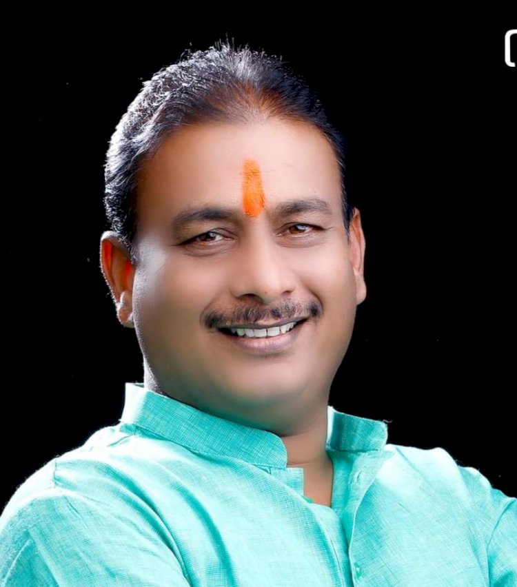 पंढरीत दिवाळीची खरेदी एकाच छताखाली; दिवाळीनिमित्त मनसेचा नाविन्यपूर्ण उपक्रम.