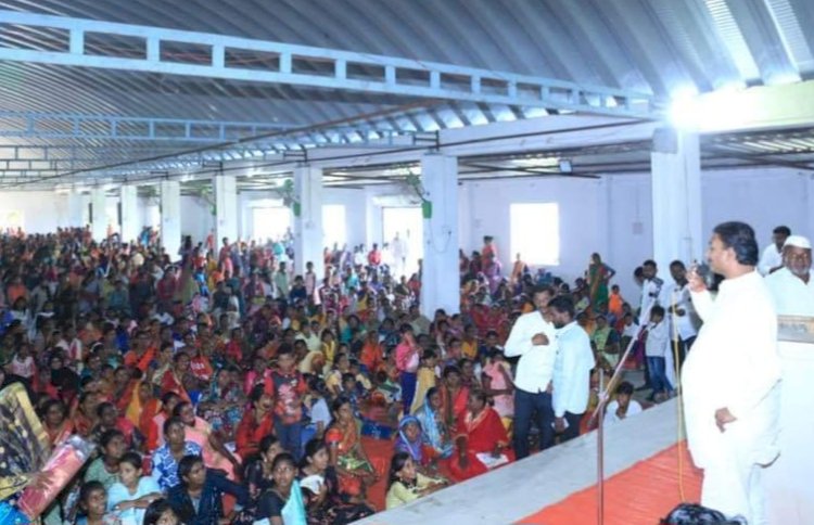 होलार समाजाच्या वतीने मनसे नेते दिलीप बापू धोत्रे यांचा सन्मान 
