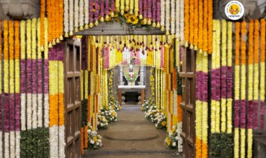माघ यात्रा - श्री विठ्ठल रुक्मिणी मंदिरात फुलांची आकर्षक सजावट