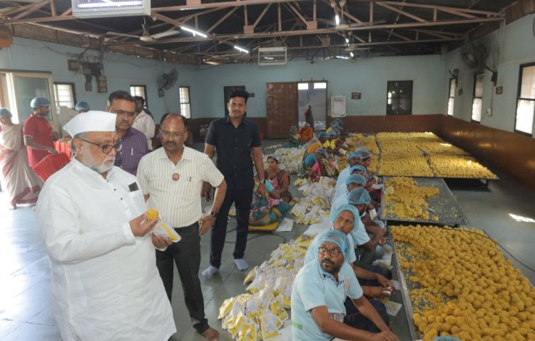 माघी यात्रेसाठी पाच लाख बुंदी लाडू प्रसादाची निर्मिती - मंदिर समितीचे सहअध्यक्ष गहिनीनाथ महाराज औसेकर यांनी दिली माहिती