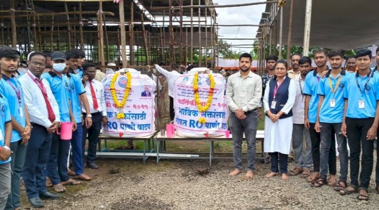 कार्तिकी वारीत वारकऱ्यांची तहान भागवत आहेत स्वेरीचे विद्यार्थी ; स्वेरीच्या राष्ट्रीय सेवा योजना विभागाचा उपक्रम