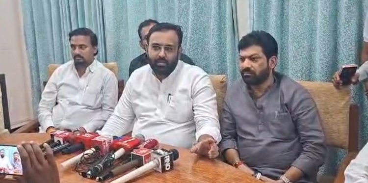 रविवारी राज्याचे उपमुख्यमंत्री एकनाथ शिंदे यांच्या उपस्थितीत भगीरथ भालके, अनिल सावंत यांचा समर्थकांसह शिवसेनेत पक्षप्रवेश