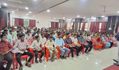 फॅबटेक पॉलिटेक्निक मध्ये व्यक्तिमत्त्व विकास कार्यशाळा उत्साहात